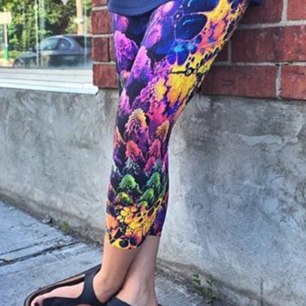Leggings by Liquido, Neon Ocean, Small, EUC
